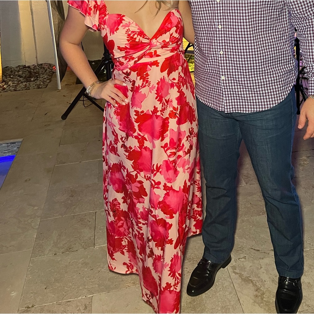 One shoulder flowy flower dress
